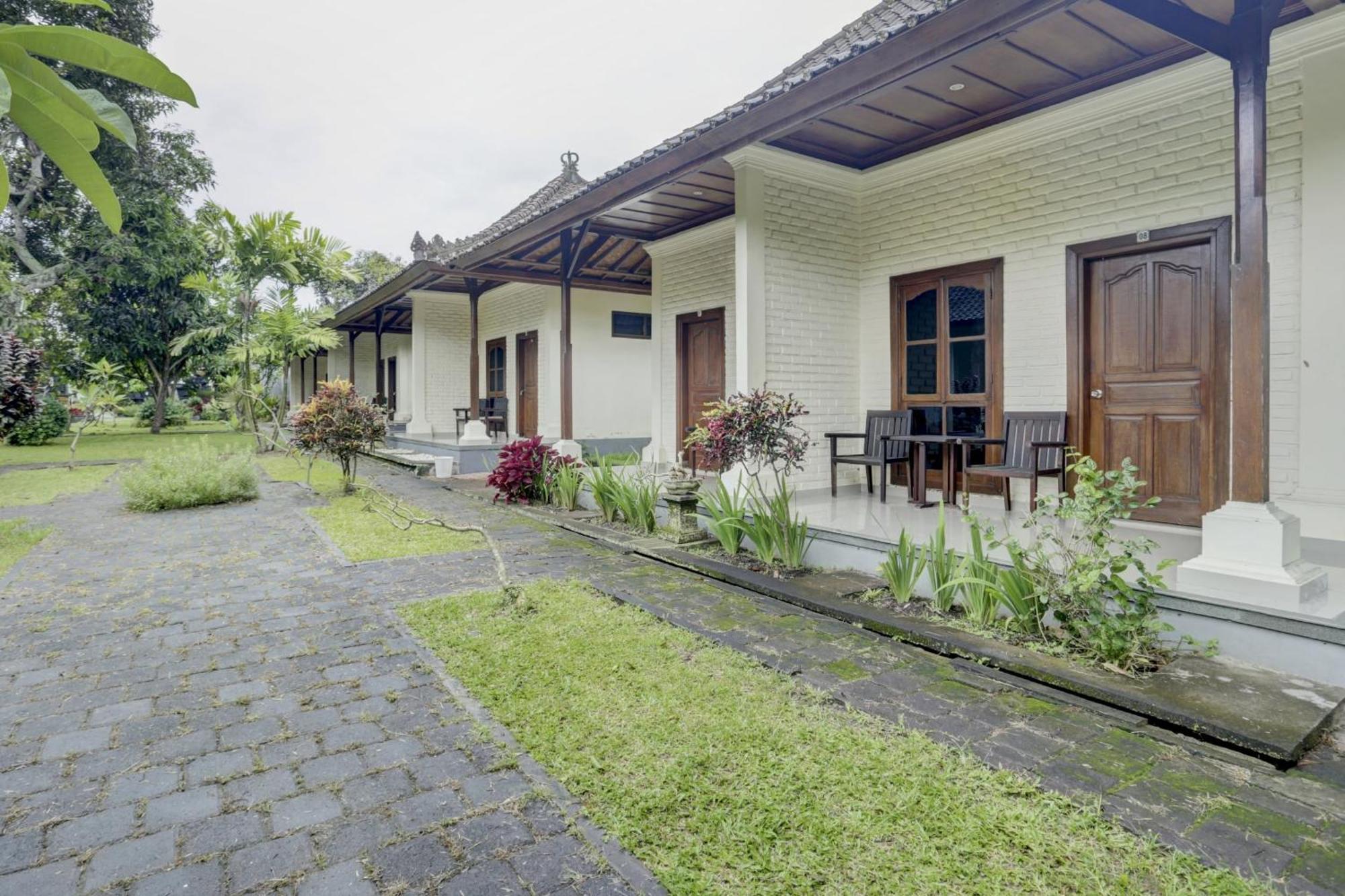 Oyo 1762 Hotel Astiti Graha Tanah Lot Экстерьер фото