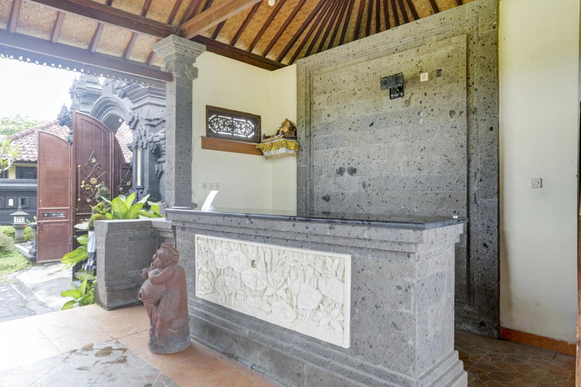 Oyo 1762 Hotel Astiti Graha Tanah Lot Экстерьер фото