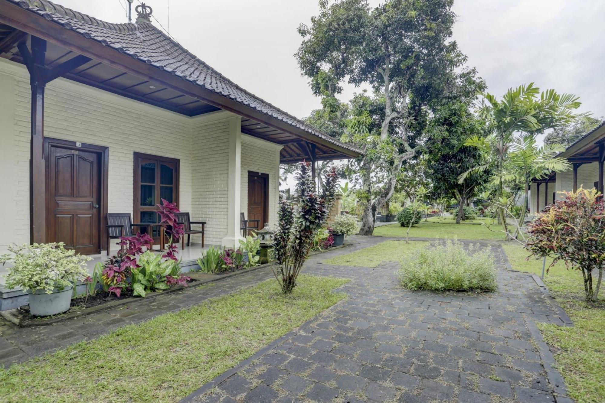 Oyo 1762 Hotel Astiti Graha Tanah Lot Экстерьер фото