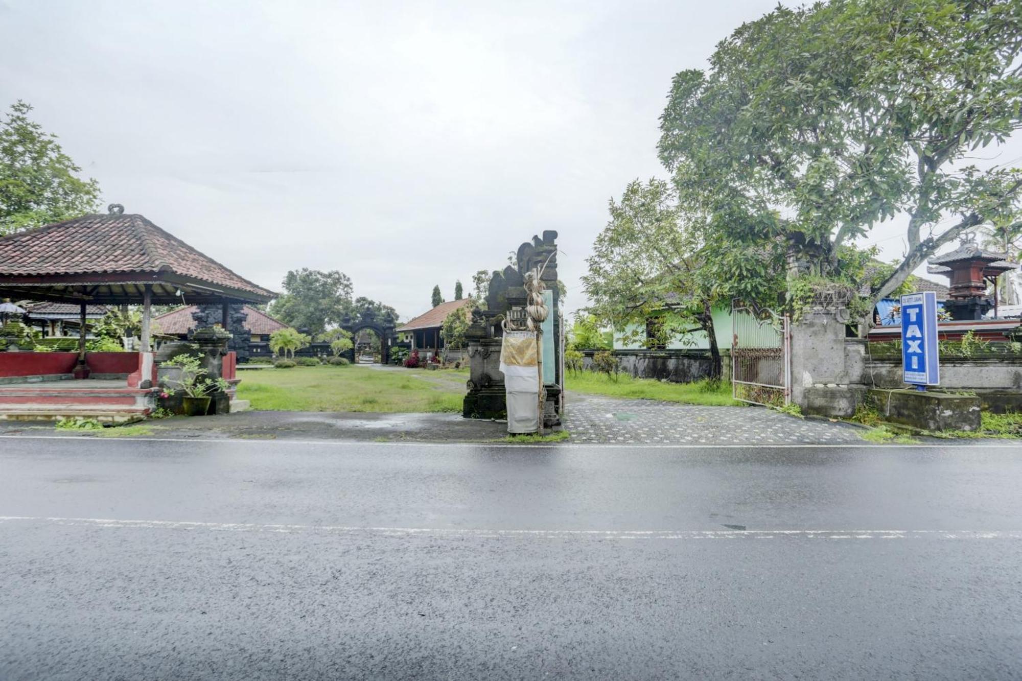 Oyo 1762 Hotel Astiti Graha Tanah Lot Экстерьер фото